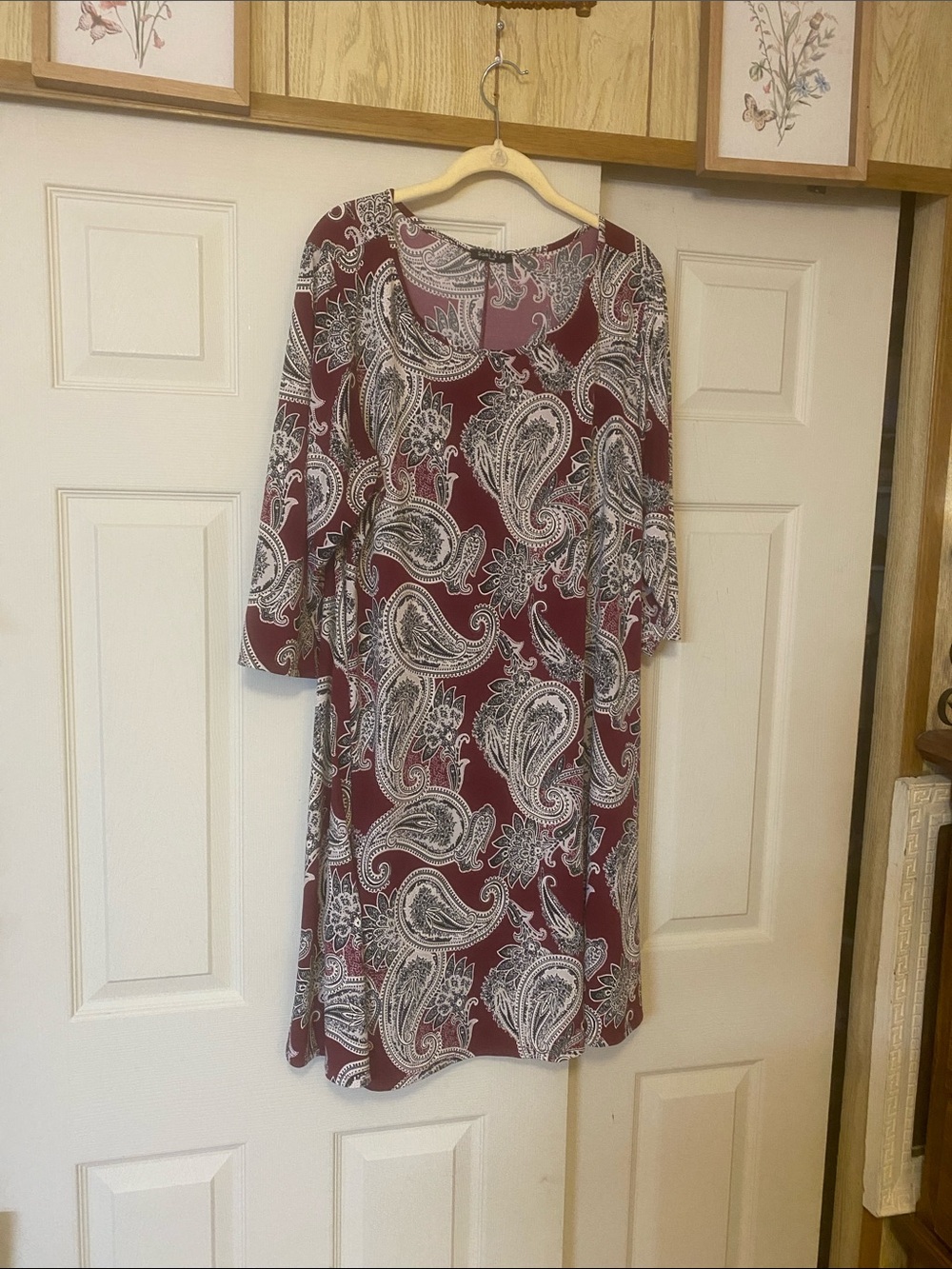 Sami & Jo Burgundy and White Paisley Long-Sleeve Shift Dress